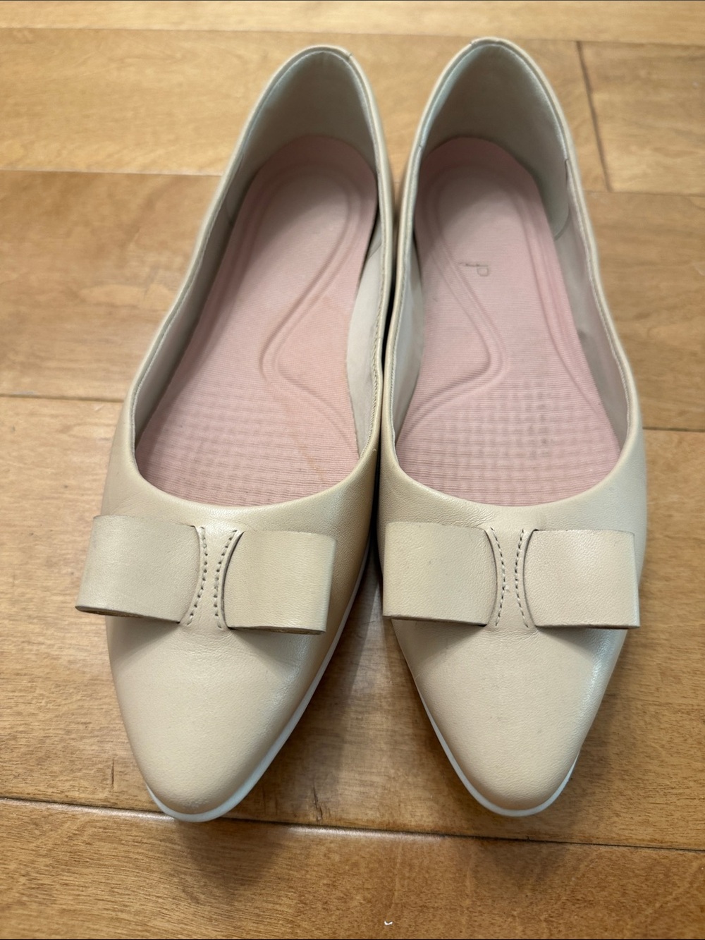Cole Haan Women's Cream Pointed-Toe Flats with Bow